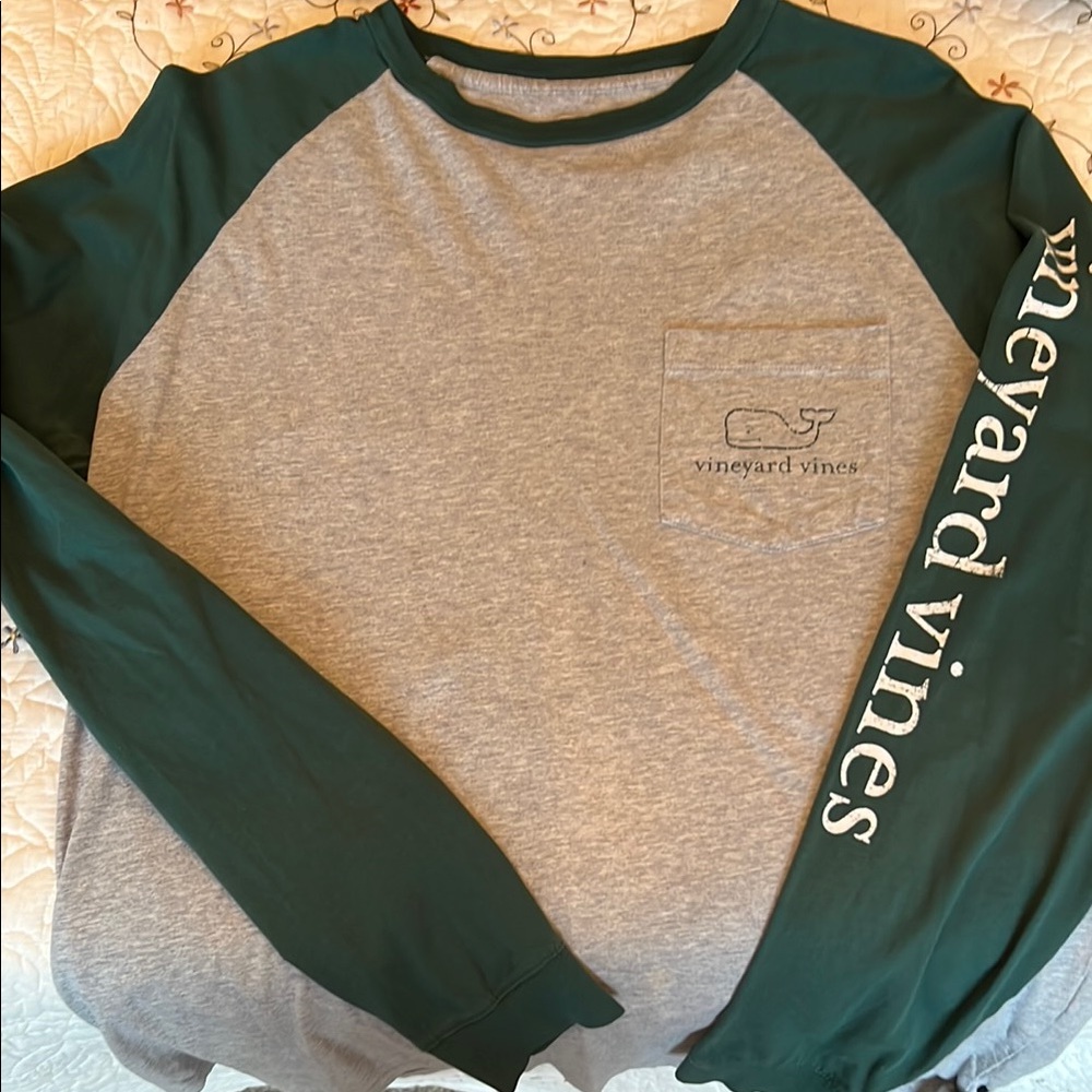 Vineyard Vines Men's Gray and Green Long Sleeve Shirt